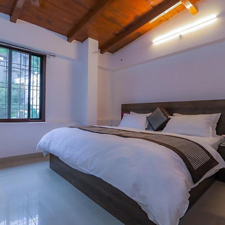 Hotel Navyug Residency Bhowali Exteriér fotografie