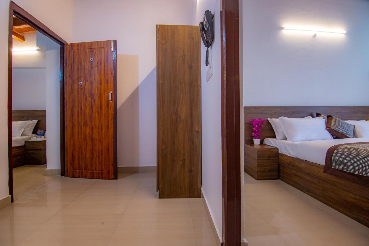 Hotel Navyug Residency Bhowali Exteriér fotografie